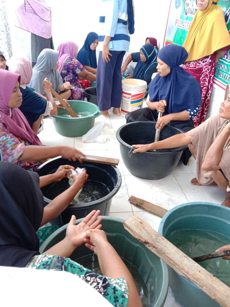 Pelatihan Membuat Sabun Cair Gampong Lhung Geulumpang